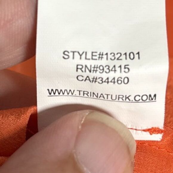 Trina Turk Size M Silk Tank Blouse Orange Cream Key Hole Resort Ditsy Retro Boho - Picture 13 of 14